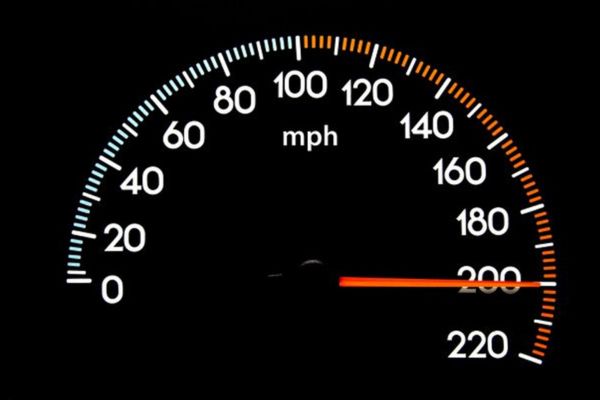 Les dangers et la réalité de rouler à 320 km/h